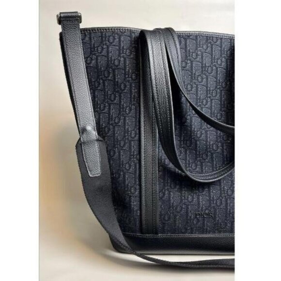 CHRISTIAN DIOR MONOGRAM TOTE BAG - Picture 4 of 16
